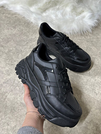 Günlük Kadın Sneaker Kalın Yüksek Taban Bağcıklı Rahat Tiger Şeritli Spor Ayakkabı 032