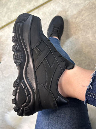 Günlük Kadın Sneaker Kalın Yüksek Taban Bağcıklı Rahat Tiger Şeritli Spor Ayakkabı 032