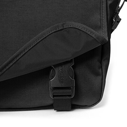 Eastpak JR Black Omuz Çantası Siyah EK077008