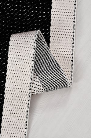 Oslo Modern Sisal Görünümlü Polyester Halı Siyah Ekru Robot Süpürge Uyumlu Kolay Temizlenebilir Mutfak Oturma Koridor