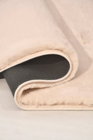 KOZEL Etkili Bej Poly Peluş Ekstra Yumuşak Kaymaz Tabanlı Yüksek Havlı Tüy Dökmez Halı