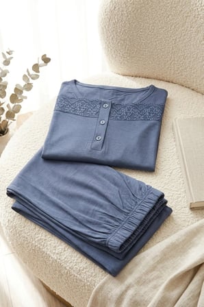 Kadın Dantelli Bambu Viskon Uzun Kollu Mevsimlik Soft Örme Yumuşak Pijama Takımı