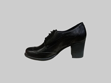 BURÇ 04080 KADIN DERİ TOPUKLU BAĞCIKLI AYAKKABI SİYAH