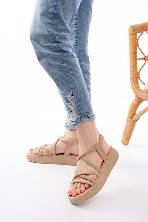 24413-841 Nut Dolgu Topuk Kadın Sandalet 