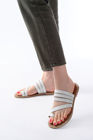 169-160 Beyaz  Örgülü Ortopedik Taban Parmak Arası Hakiki Deri Kadın Terlik