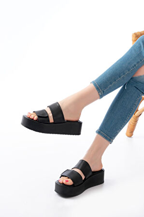 861-1034 Siyah Çıtçıtlı Dolgu Topuk Kadın Terlik 