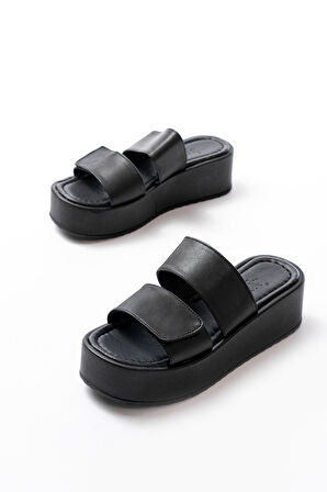 861-1034 Siyah Çıtçıtlı Dolgu Topuk Kadın Terlik 