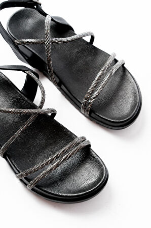 1001-1105 Siyah Platin Taşlı Günlük Kadın Sandalet