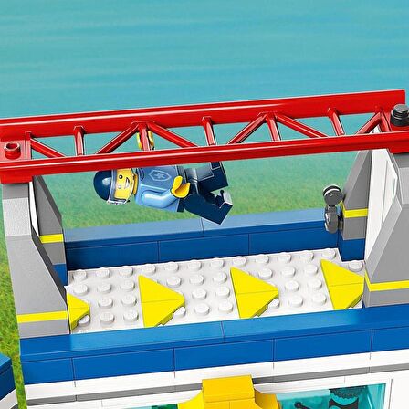 LEGO® City Polis Eğitim Akademisi 60372 - 6 Yaş ve Üzeri Çocuklar için Eğlenceli bir Engelli Parkur İçeren Oyuncak Yapım Seti (823 Parça)