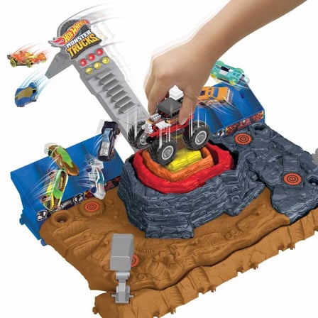 NessiWorld Truck Muhteşem Çarpışma Arenası Oyun Seti HNB96