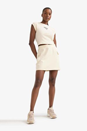 DeFactoFit NBA Chicago Bulls Standart Fit Bisiklet Yaka Nakış Baskı Fitilli Kaşkorse Kısa Kollu Tişört E3829AX25SMBG700