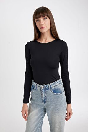DeFacto Siyah Slim Fit Dar Kesim Bisiklet Yaka Basic Düz Uzun Kollu Tişört D3756AX24WNBK81