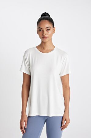 DeFactoFit Standart Fit Bisiklet Yaka Sporcu Basic Düz Kısa Kollu Tişört D1904AX24HSER105