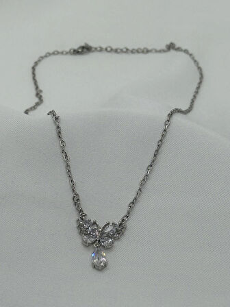Jewels of Hope Xuping Paslanmaz Çelik Zirkon Taşlı Gümüş Rengi Kelebek Motif Kolye 50 Cm