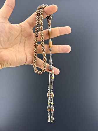 GÜMÜŞ İŞLEMELİ VE PÜSKÜLLÜ MERT AKTAŞ KUKA KAPSÜL KESİM 8X11,50