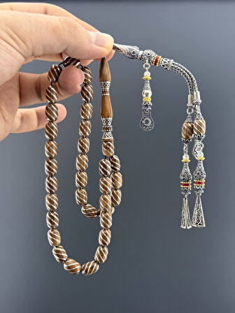 GÜMÜŞ İŞLEMELİ VE PÜSKÜLLÜ MERT AKTAŞ KUKA KAPSÜL KESİM 8X11,50