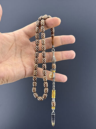 GÜMÜŞ İŞLEMELİ VE PÜSKÜLLÜ MERT AKTAŞ KUKA KAPSÜL KESİM 8X11,50