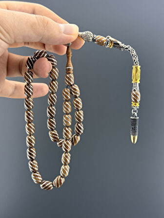 GÜMÜŞ İŞLEMELİ VE PÜSKÜLLÜ MERT AKTAŞ KUKA KAPSÜL KESİM 8X11,50