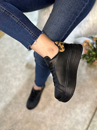 Günlük Kadın Sneaker Bağcıklı Hafif Kalın Yüksek Tabanlı Leopar Detaylı Yürüyüş Spor Ayakkabı 065