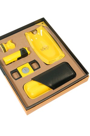 Cohiba Dört Torch Çakmak Küllük Sehpa Kesici Kılıf Sarı Beşli Puro Seti