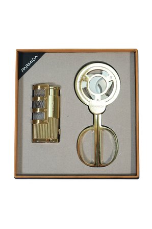 Parmida 3 Torch Gold Çakmak Gold Makas İkili Puro Seti