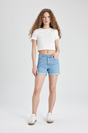 DeFacto Normal Bel Katlamalı Paça Basic Düz Jean Şort A1959AX24SMNM39