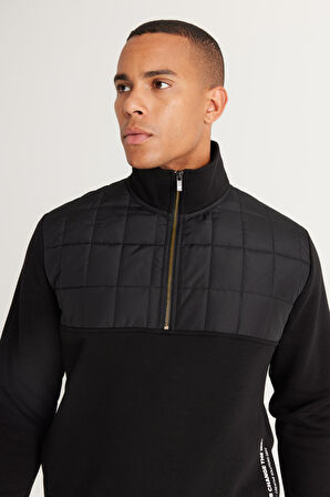 Erkek Siyah Standart Fit Normal Kesim Içi Polarlı 3 Iplik Bato Yaka Desenli Pamuklu Sweatshirt
