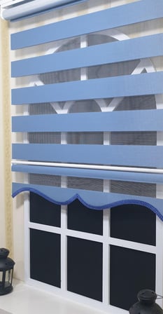 Zebra Stor Perde Mavi Etek Dilimli ST 006