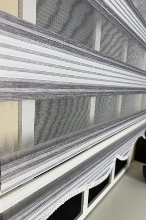 StorBurada Gri Renk Geçişli Zebra Stor Perde