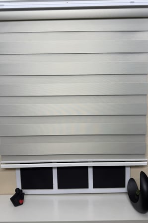 StorBurada Işık Geçirmeyen Karartma Blackout Bej Rengi Zebra Stor Perde