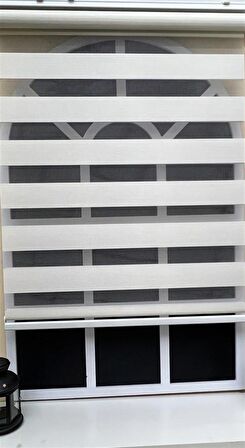 Zebra Stor Sert Plastik Kasalı Ekru Perde STB 400V02-PD