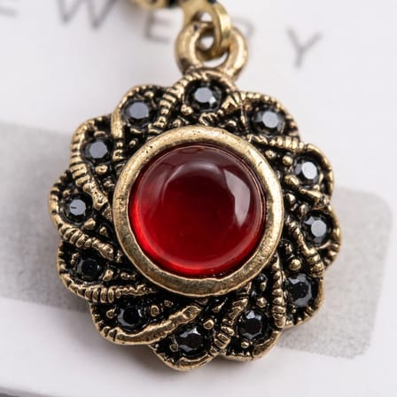 Bronz Küpe Otantik Takı Kırmızı Yakut Kristal Taşı Yuvarlak Sarmal Yuvarlak Model Vintage Kadın Küpe