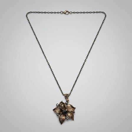 Bronz Vintage Uzun Zincir Kadın Kolye Otantik Takı Manolya Model Madalyon 