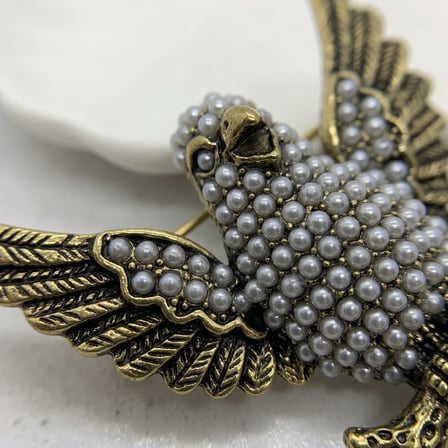 Bronz Broş Yakalık Minik İnci İşlemeli Kuş Model Vintage Kadın Takı