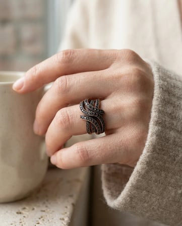 Bronz Vintage Kadın Yüzük Otantik Bakır Takı Minik Margazit İşli Şerit Model Ayarlanabilir 