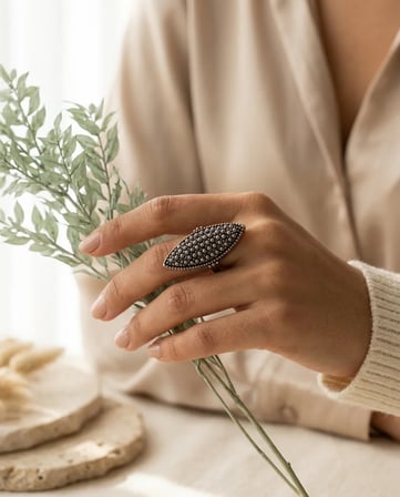 Bronz Vintage Kadın Yüzük Otantik Bakır Takı Minik İnci İşli Mekik Model Ayarlanabilir 