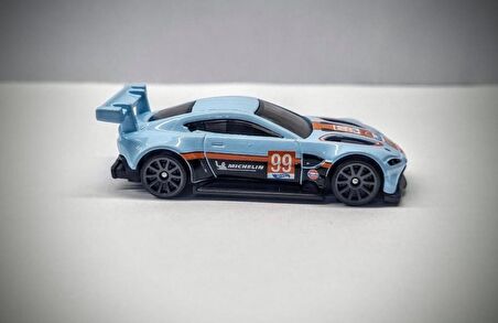 Hot Wheels Tekli Arabalar ASTON MARTİN VANTAGE GTE HKK84