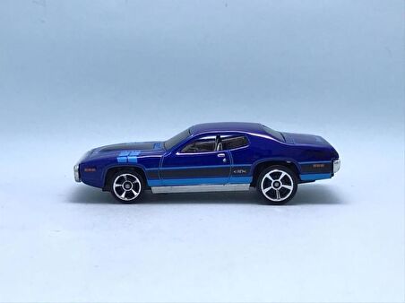 Hot Wheels Tekli Arabalar  71 PLYMOUTH GTX HKK91