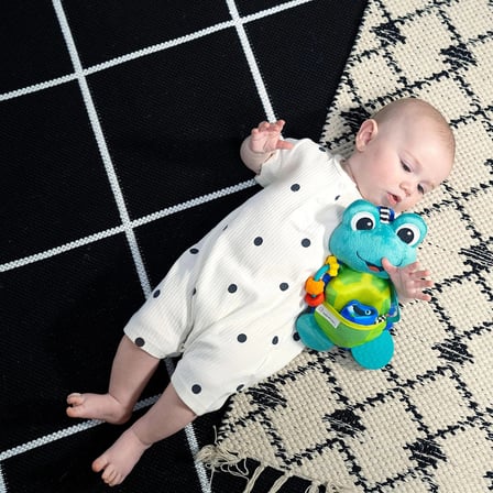 Baby Einstein Ocean Explorers Neptune’s Duyusal Yardımcı Etkinlik Pelüş Oyuncak