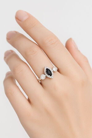 Minera Serisi 925 Ayar Gümüş Siyah Oniks Zirkon Taşlı Mekik Yüzük