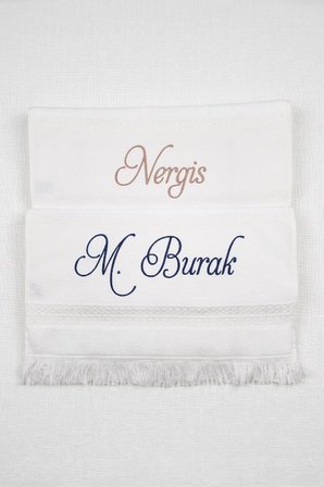 Kişiye Özel Nakışlı Gelin Damat Bohça Havlu Seti | İsim İşlemeli Beyaz Kadife Havlu (2'li) 50x90 cm
