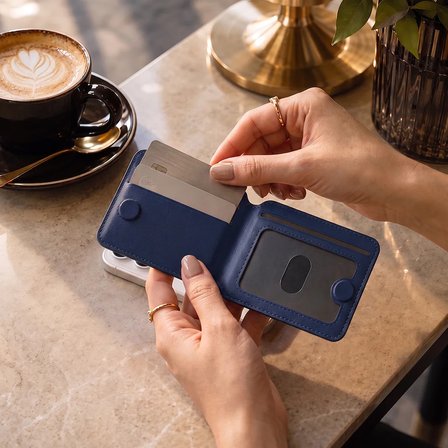 MagSafe Uyumlu Mıknatıslı Katlanabilir Lacivert Deri Cüzdan ve Kartlık