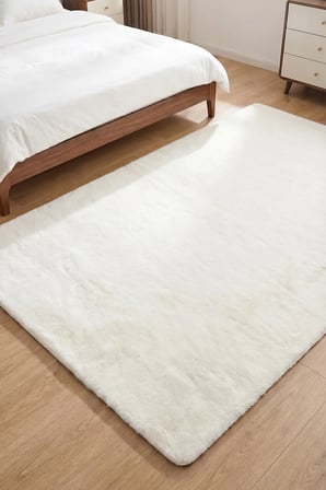 Bulut Ekru Yüksek Havlı Peluş Halı-Ultra Yumuşak Lüks Doku-Kaymaz Taban-Seçkin Konfor-Yıkanabilir