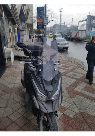 Zeus Motor Kymco Dtx 360 Açık Füme Ön Cam 61cm 4mm Motosiklet Ön Cam