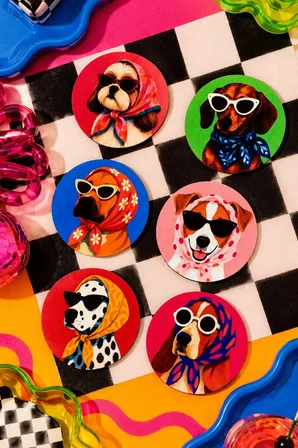 Köpek Desenli Bardak Altlığı 6’lı Set – Pop Art Tasarım, 9 cm MDF, UV Dijital Baskı