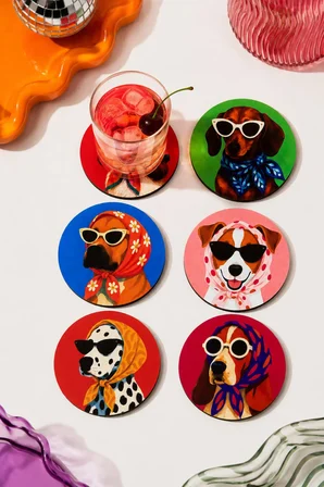 Köpek Desenli Bardak Altlığı 6’lı Set – Pop Art Tasarım, 9 cm MDF, UV Dijital Baskı