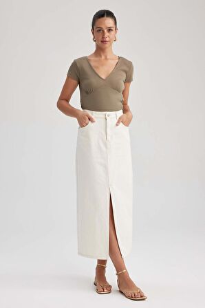 DeFacto Slim Fit V Yaka Fitilli Kaşkorse Kısa Kollu Tişört B2022AX23HSKH459