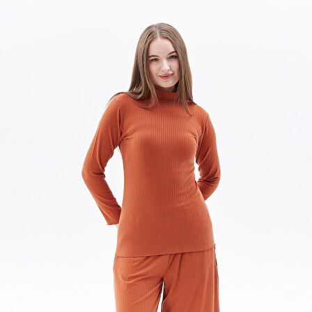 Kadın Dik Yakalı Fitilli Uzun Kollu Tişört