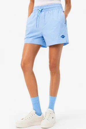 Lacoste x Netflix Women's Monogram Bermuda Shorts Kadın Monogram Hafif Kumaş Bermuda Şort Açık Mavi
