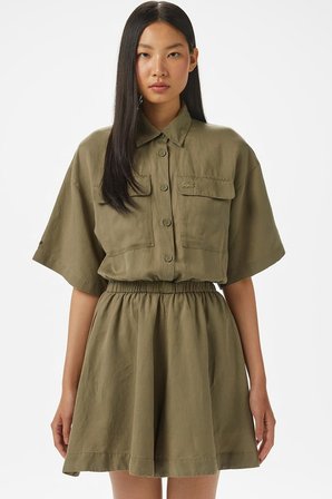 Lacoste Kadın Flare Fit Kısa Kollu Gömlek Yaka Elbise Şort Etek Haki